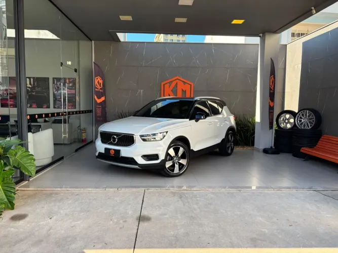 Volvo XC40 T-5 Momentum 2.0 252cv AWD 2020