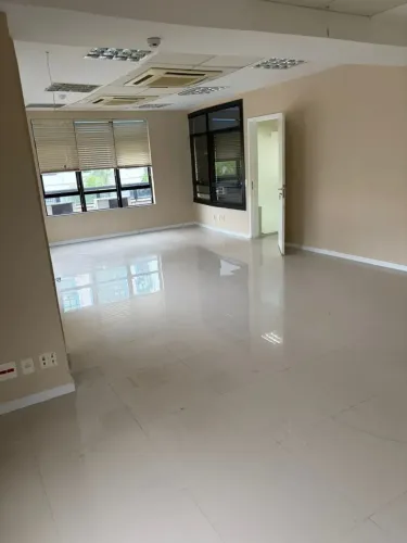 Conjunto de salas comerciais 242 m2 para venda Centro Empresarial Barra Shopping - Barra d