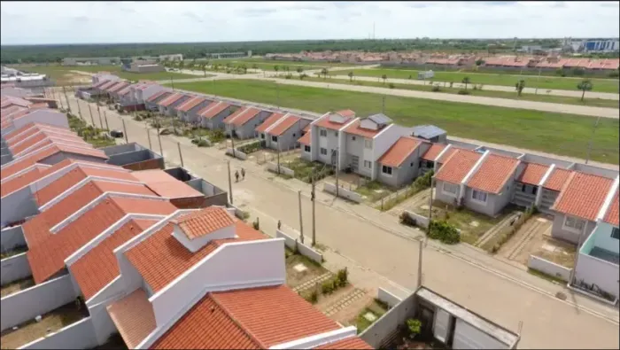 SMART CITY LAGUNA | LOTE QUITADO | NASCENTE | RUA COM CASAS CONSTRUÍDAS