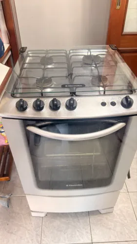 Vendo fogão Eletrolux Gás Encanado + Suggar