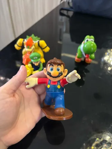 Kit Bonecos Super Mario, Luigi, Yoshi e Bowser