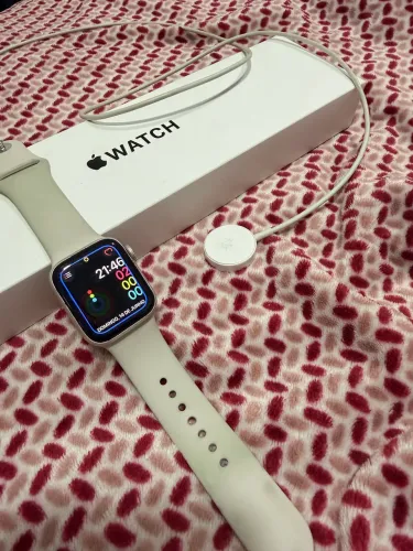 Apple Watch SE 2ª Geração 40mm Starlight