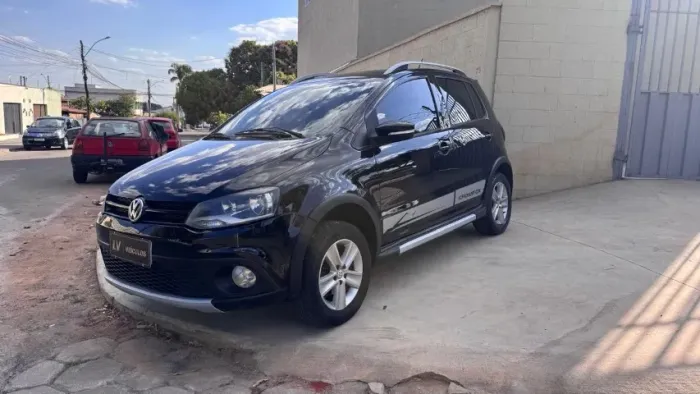 Volkswagen Crossfox 1.6 MI Total Flex 8V 5P 2011