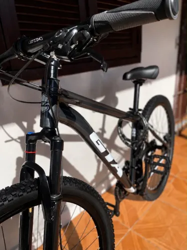 ? Bicicleta MTB aro 29, linda, robusta e pronta para uso!