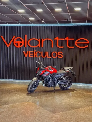 Oportunidade! Honda CB 500 Hornet 2025 - Nova, Emplacada, c/ Controle de Tração e Painel.