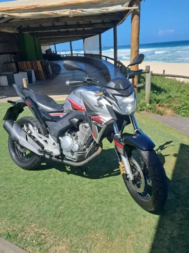 CB 250F Twister - Espetacular !