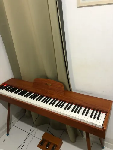 Piano Digital Forza Music FP-D100 Teclas em Ação Martelo
