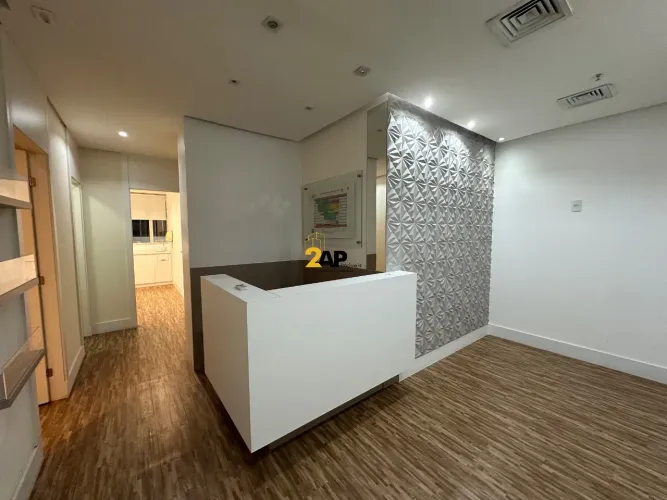 Sala comercial para locação em condomínio na Vila Andrade, São Paulo-SP: 3 salas, 1 banhei