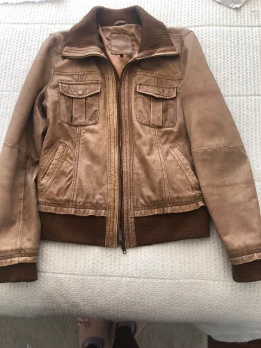 jaqueta de couro legítimo da Stradivarius