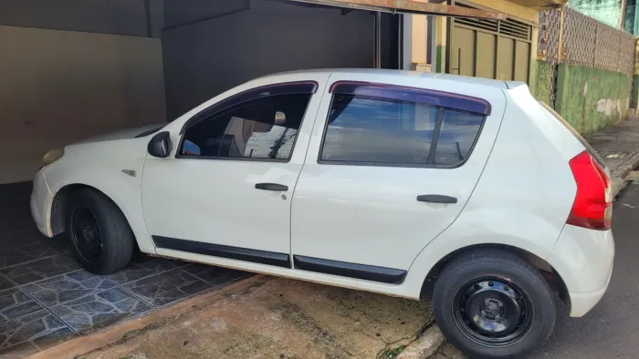 Renault Sandero Authentique Hi-flex 1.0 16V 5P 2012