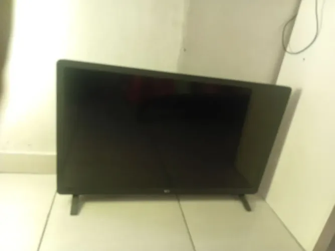 Vendo um televisão usada funcionando perfeitamente só pega e usa quero 500 reasi