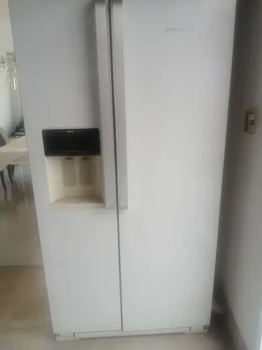 Refrigerador side by Brastemp com defeito no motor, todo restante funciona, gelo, de-gelo,