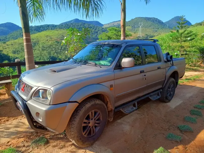 Mitsubishi L200 Outdoor GLS 2.5 4X4 CD TDI Diesel 2009