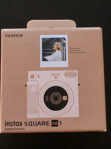 Câmera instax Square sq1 instant camera Nova e Lacrada