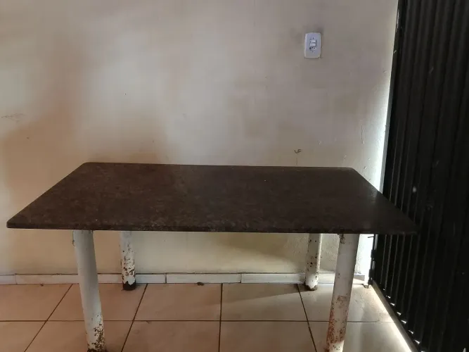 Mesa de mármore