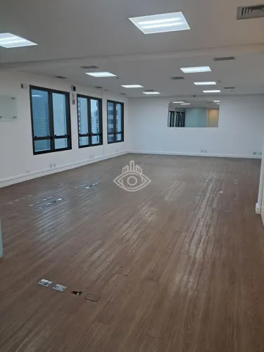Sala comercial à venda e locação na Avenida Marques de São Vicente, Barra Funda