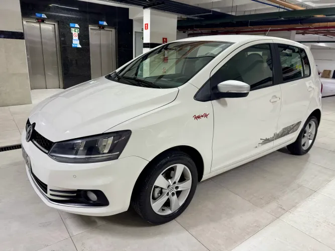 Volkswagen Fox Rock IN RIO 1.6 MI Total Flex 8V 5P 2016