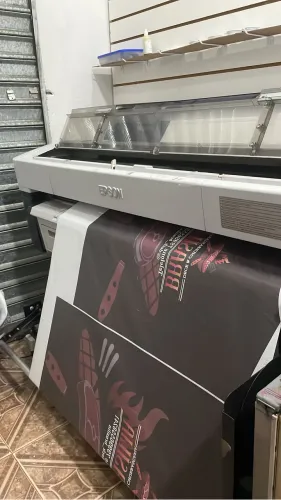 Fabricamos fardamentos e camisas personalizadas