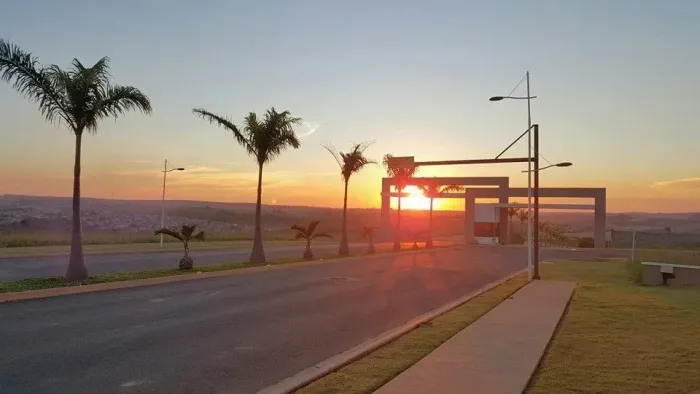 Excelente Terreno no Condomínio Terras de São Lucas em Salto de Pirapora com 250m².