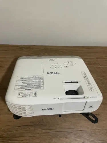 Projetor Epson PowerLite W39 3500 lúmens HDMI + controle