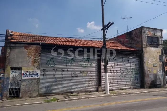 GALPÃO LOCALIZADO EM RUA DE GRANDE MOVIMENTO