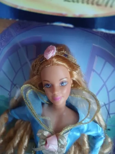 Boneca Barbie Bela Adormecida lacrada