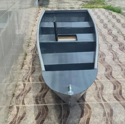 Barco de Alumínio Novo - Pronto para a Água!