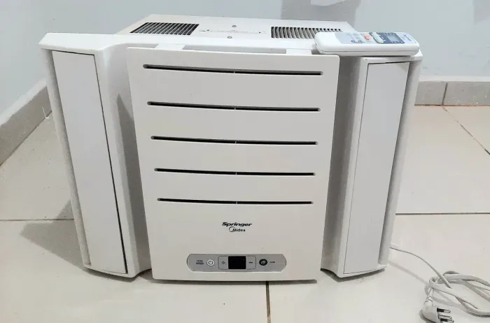 Ar condicionado 7,500 btu 127whts com controle