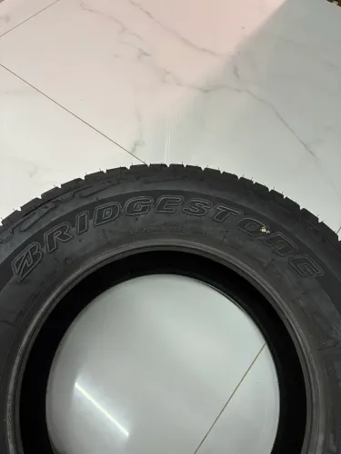 Pneu Bridgestone Aro 17 255/70 R17 112t Dueler At 693