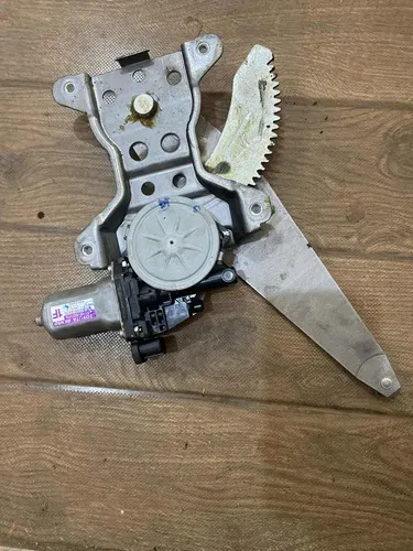 Máquina Vidro Traseiro Esquerdo Toyota Etios 2013/2019