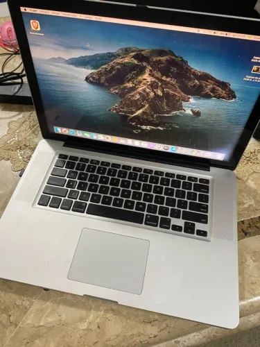 MAC book Catalina 8 ran 500 HD 256 ssd Tela de 18 polegadas Ful led