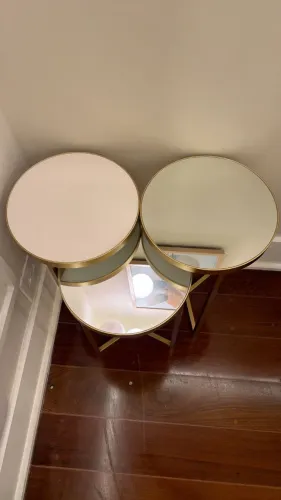 Conjunto Trio Mesas Laterais Douradas