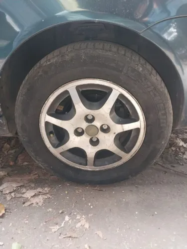 Rodas de liga do uno e tempra turbo.