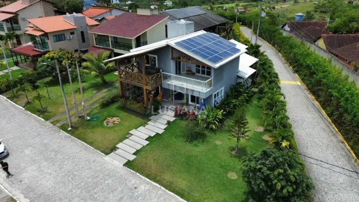 Incrível! Casa com 3 Suítes em Condomínio Fechado - Chã Grande/PE