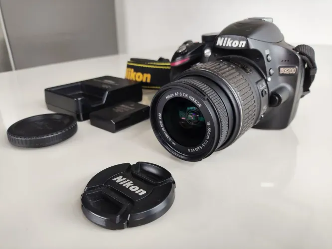 Máquina Fotográfica Nikon D3200 + Lente 55VR + Kit Completo