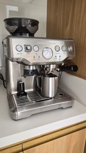 CAFETEIRA TRAMONTINA BY BREVILLE  EXPRESS PRO COM MOEDOR 127V