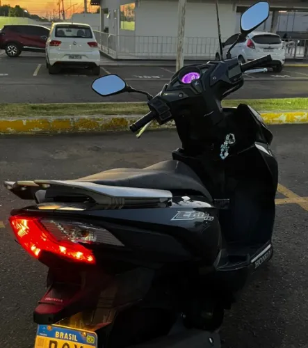 Honda Elite 125 quitada.