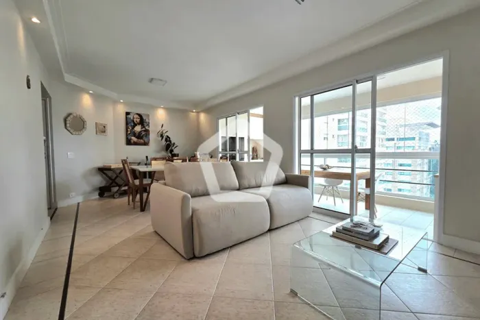 Apartamento de 3 quartos em Vila Olímpia com geladeira e microondas