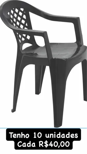Cadeira de plástico 