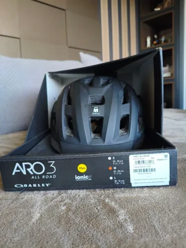 Capacete Oakley AERO3 Allroad MIPS novo
