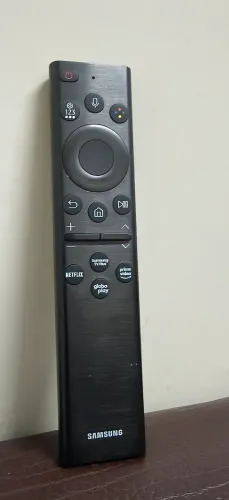 Controle remoto TV Samsung com carregamento solar