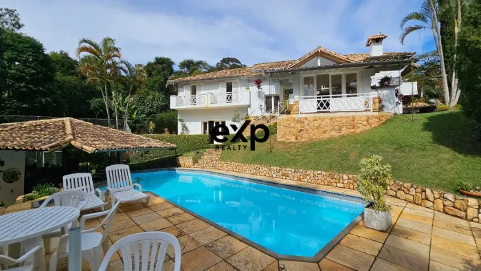 Casa em condomínio à Venda em Itaipava, 285,90 m² por R$ 2.490.000,00 - Petrópolis, RJ