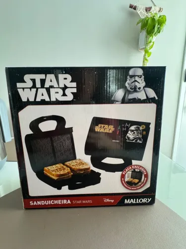 Sanduicheira Mallory Star Wars - Nova e Lacrada