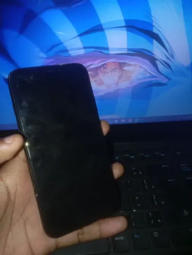 iPhone XR 64GB Preto | Face ID OK | 80% Bateria | Leia a descrição