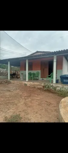 Chácara localizada no sítio em Santana do cariri próximo a estátua da menina benigna