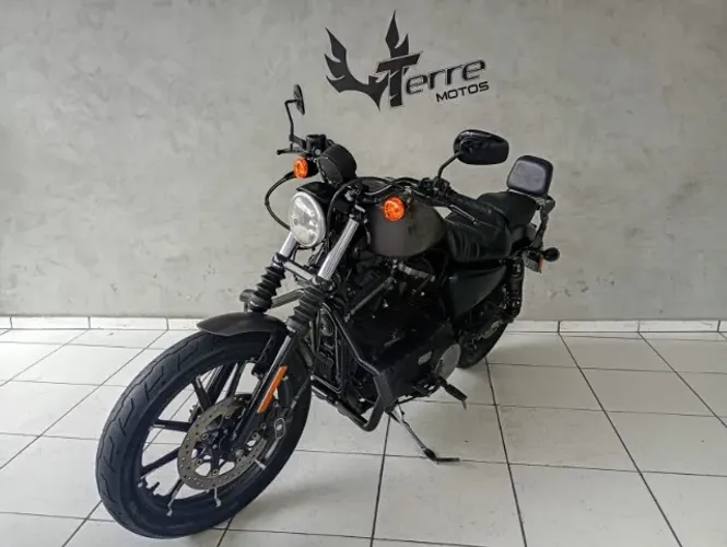 Harley-Davidson XL 883N Iron