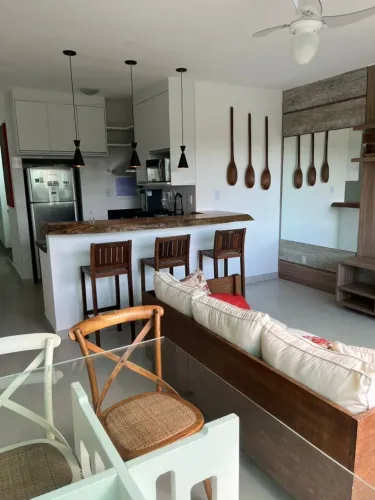 Cobertura para Locação em Lauro de Freitas, Buraquinho, 4 dormitórios, 2 suítes, 4 banheir