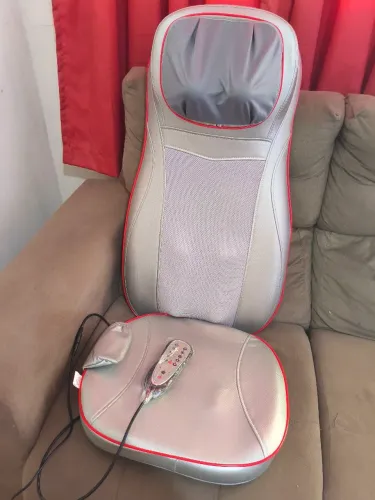 Massageador de assento