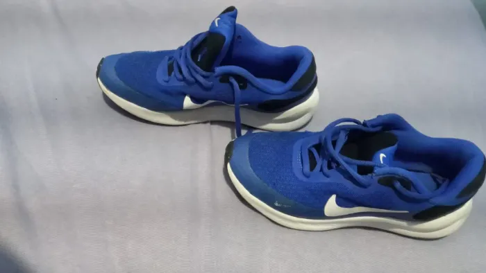 Tenis tamanho 34