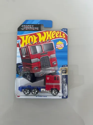 Optimus Prime - Transformers Hotwheels